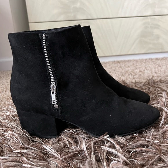 Chunky block heel ankle boots - Picture 2 of 5